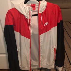 Nike men’s windbreaker